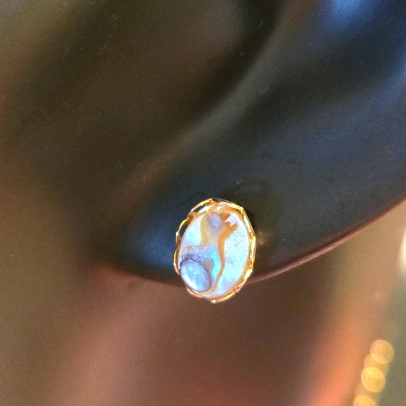 Vintage Abalone 14k Gold Necklace & Pierced Earrings - Picture 11 of 16